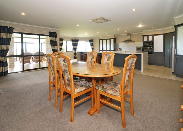  at 127 Wallace Road, Temple View, Hamilton