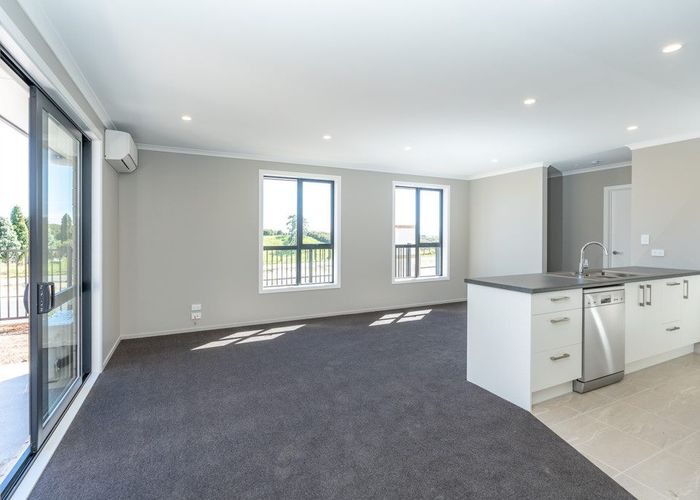  at 1/223 Baverstock Road, Grandview Heights, Hamilton