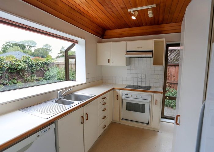  at 4b Montana Avenue, Ilam, Christchurch City, Canterbury