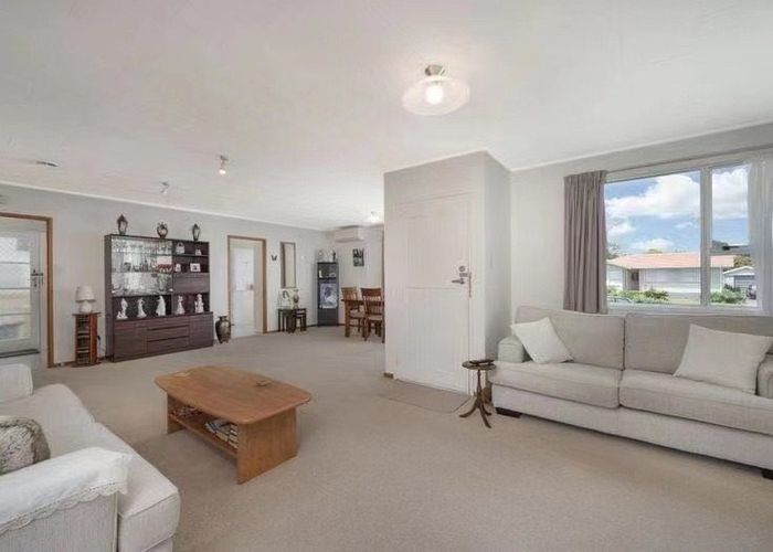  at 11 Hope Farm Ave, Pakuranga Heights, Manukau City, Auckland