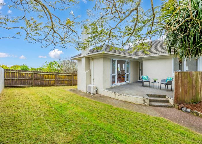  at 569 Glenfield Road, Glenfield, Auckland