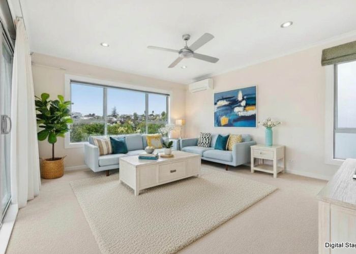  at 24 Kiteroa Terrace, Rothesay Bay, North Shore City, Auckland