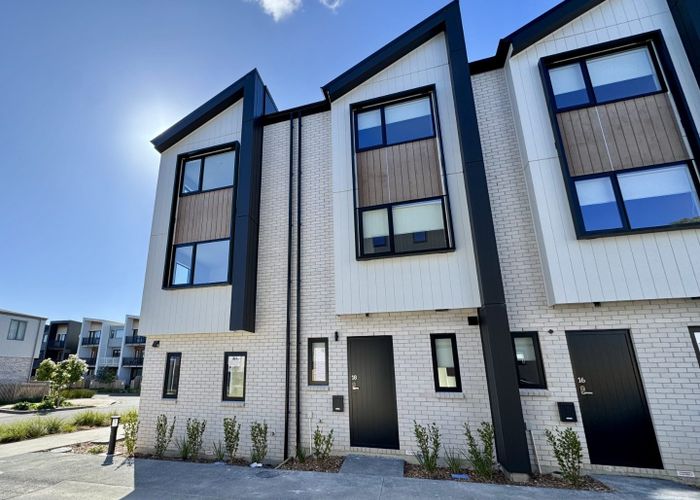  at 18 Tahepuia Lane, Mount Wellington, Auckland City, Auckland