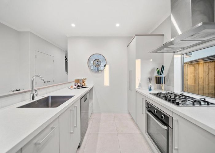  at 3 Matairangi Avenue, Totara Heights, Auckland