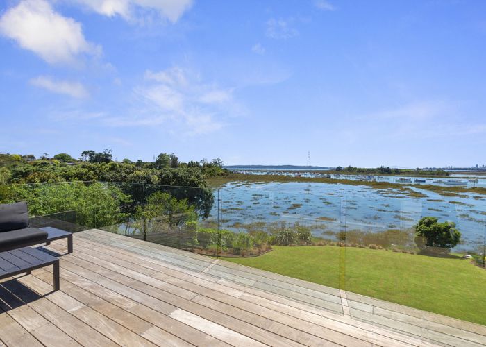  at 106 Tiroroa Avenue, Te Atatu South, Auckland