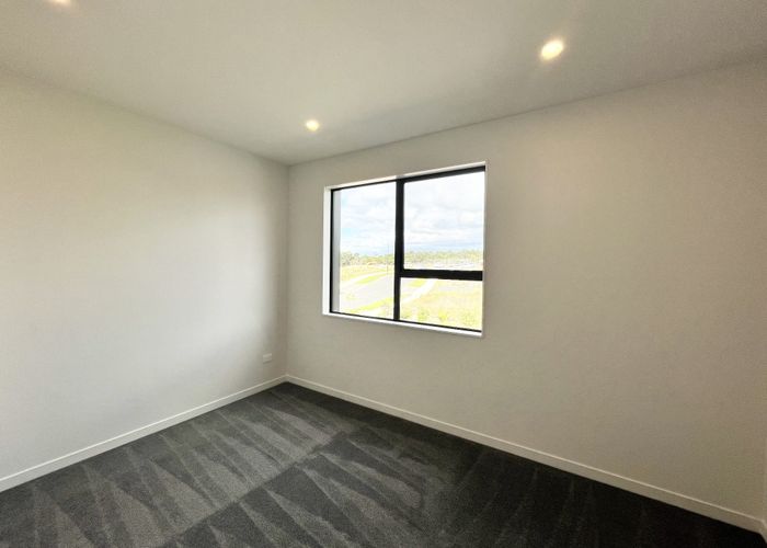  at 5 Heketara Way, Westgate, Waitakere City, Auckland