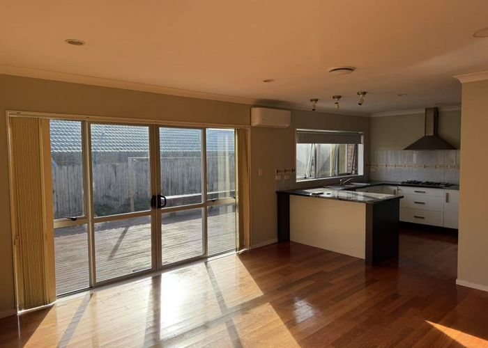  at 29 Toledo Ave, Henderson, Waitakere City, Auckland