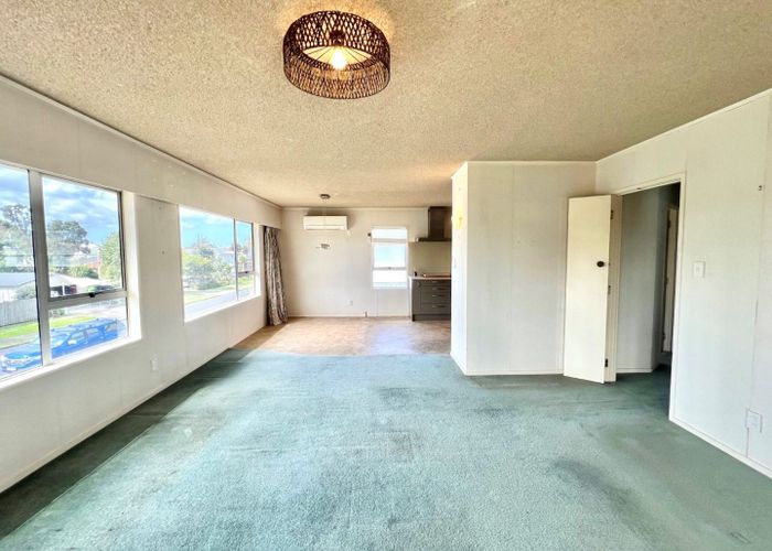  at 36 McInnes Road, Weymouth, Auckland