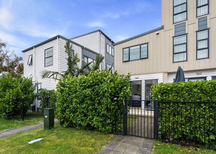  at 5/122 Pooks Road, Ranui, Waitakere City, Auckland