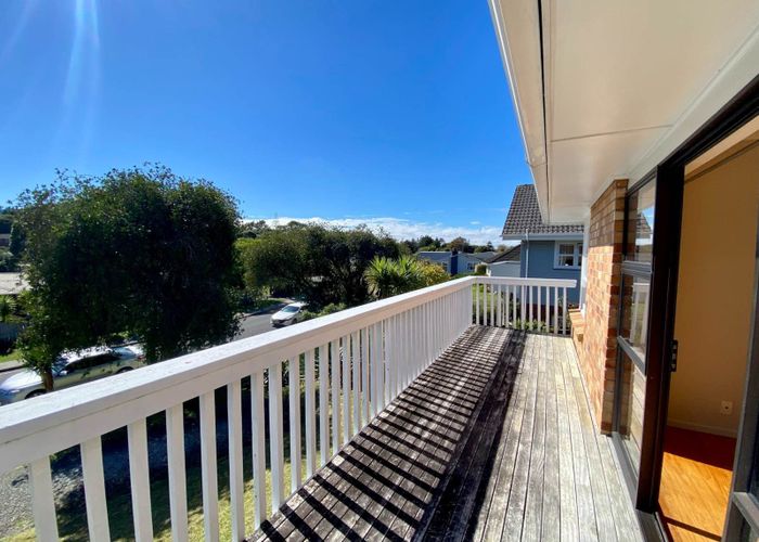  at 9 Cajero Place, Green Bay, Waitakere City, Auckland