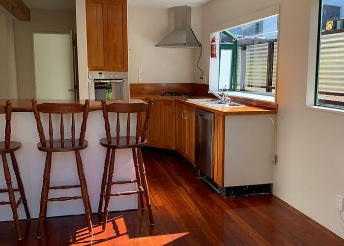  at 662B Beach Road, Browns Bay, North Shore City, Auckland