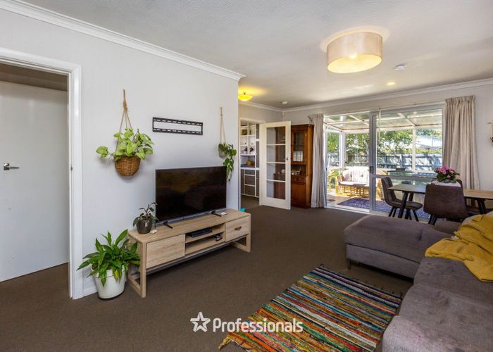  at 2/10 Hildreth Street, Trentham, Upper Hutt, Wellington