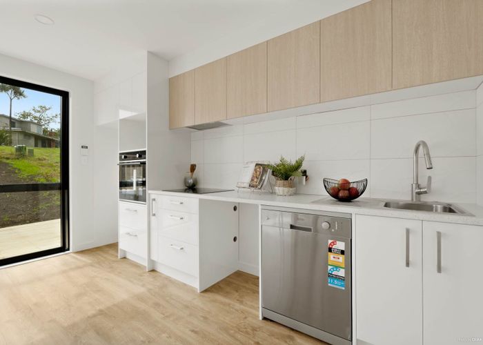  at 122B Lancaster Road, Beach Haven, Auckland