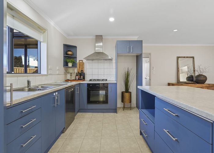  at 13 Bishopsworth Way, Huntington, Hamilton, Waikato