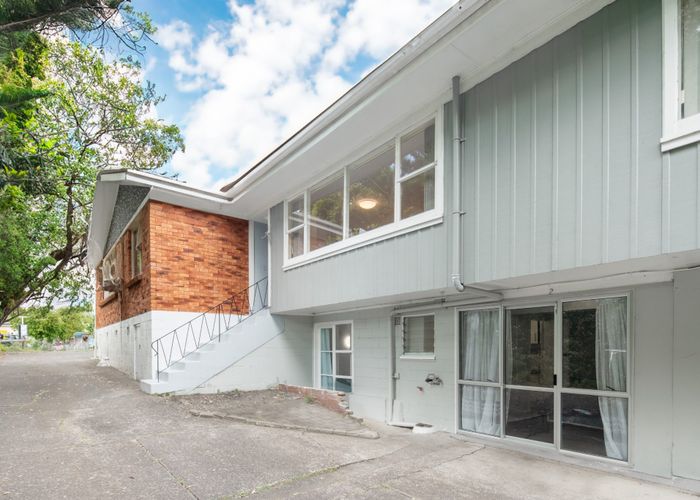  at 2/29 Titirangi Road, New Lynn, Auckland