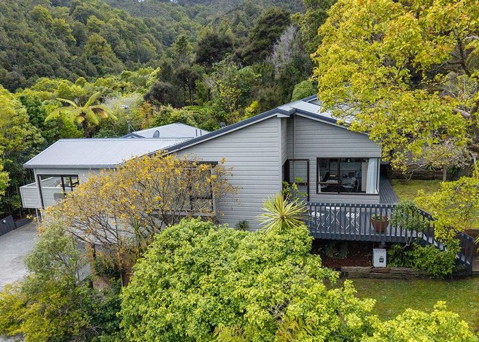  at 2/103 Horoeka Street, Stokes Valley, Lower Hutt, Wellington