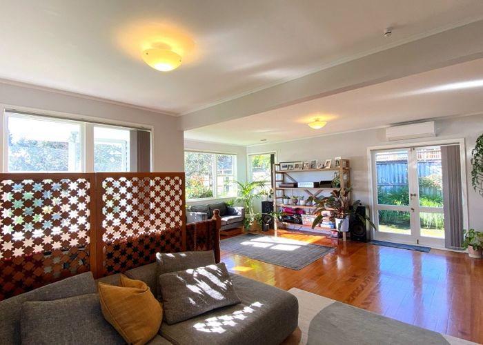  at 17 Thomas Ave, Te Atatu Peninsula, Waitakere City, Auckland