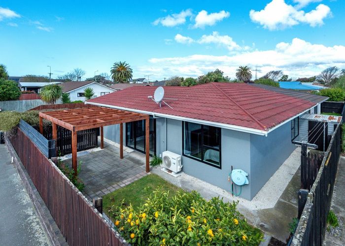  at 1/63 Bridge Street, New Brighton, Christchurch