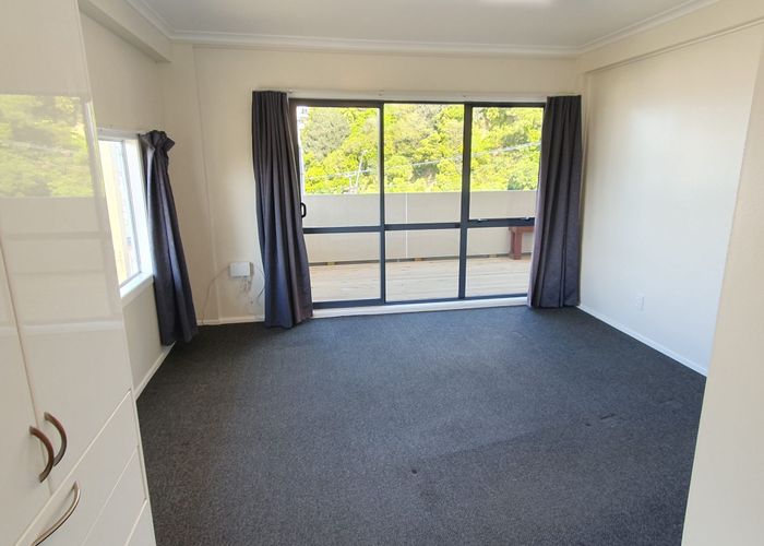  at 4 London Road, Korokoro, Lower Hutt, Wellington