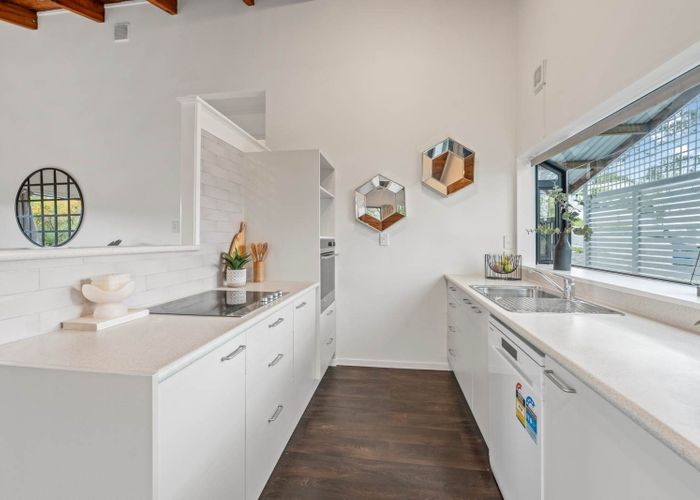  at 1/123 Athena Drive, Totara Vale, North Shore City, Auckland