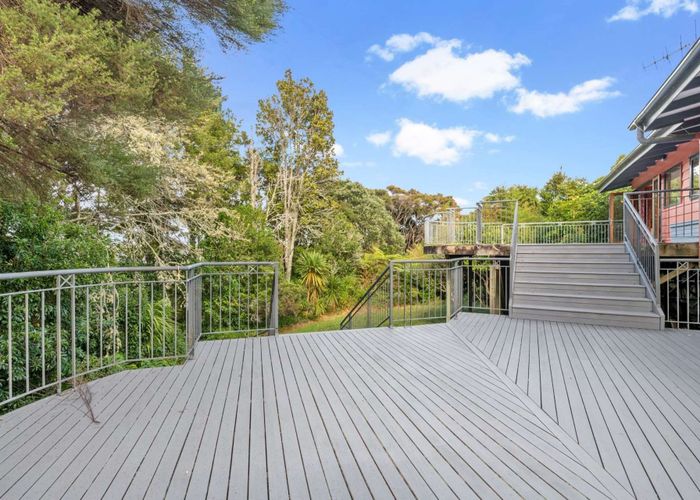  at 38 Valley View Road, Glenfield, Auckland
