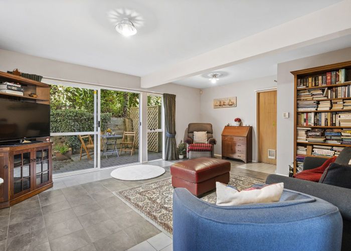  at 109 Main Road, Tawa, Wellington