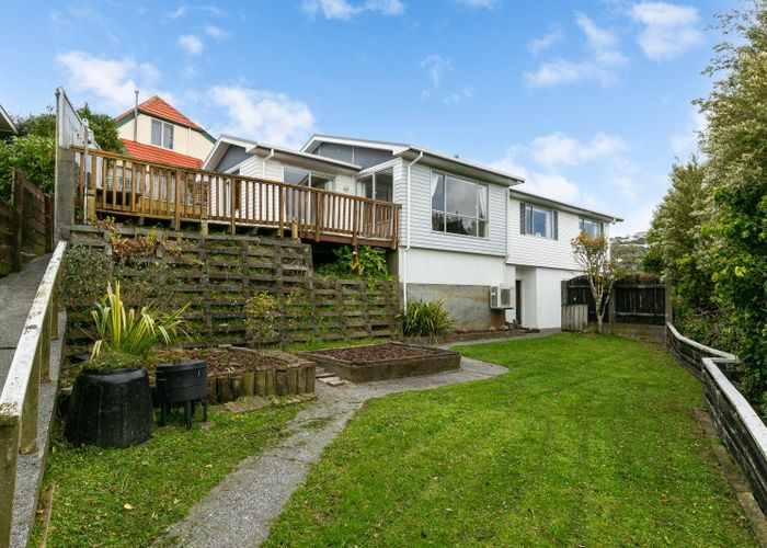  at 12 Mcmahon Way, Paparangi, Wellington