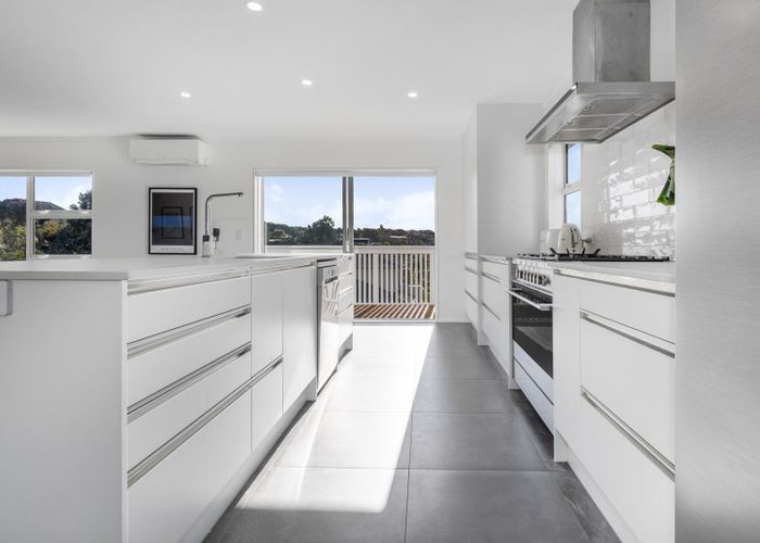  at 11 Botany Lane, Whitby, Porirua, Wellington