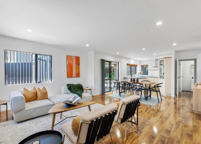  at 1/27 Manuka Road, Bayview, Auckland