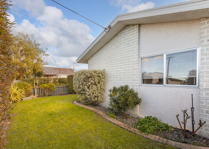  at 35 Oak Street, Masterton