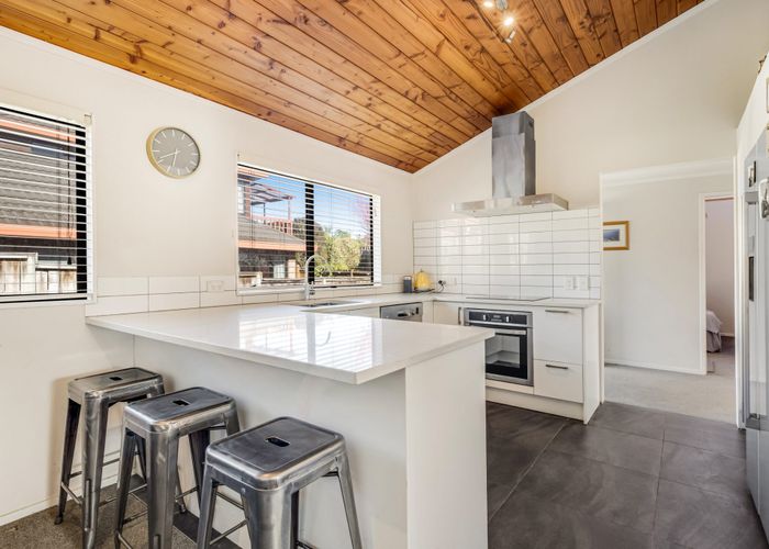  at 2/153 Whitford Road, Somerville, Manukau City, Auckland
