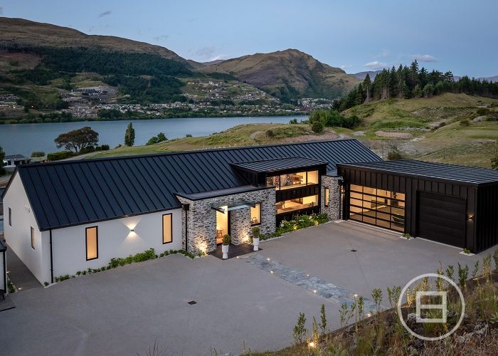  at 5 Red Deer Rise, Kelvin Heights, Queenstown