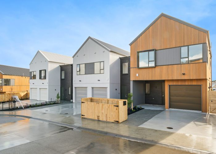  at 3 Puihi Crescent, Westgate, Waitakere City, Auckland