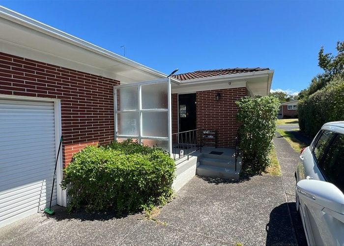  at 1/8 Evelyn Place, Hillcrest, North Shore City, Auckland