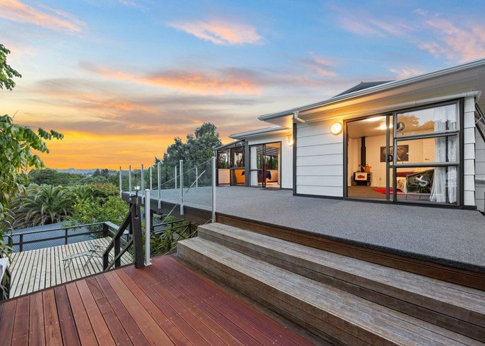  at 274 Forest Hill Road, Waiatarua, Waitakere City, Auckland