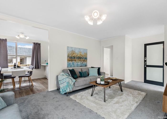  at 61 Catkin Crescent, Papatoetoe, Auckland