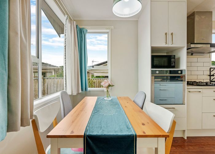  at 1/4 Fiesta Drive, Half Moon Bay, Auckland