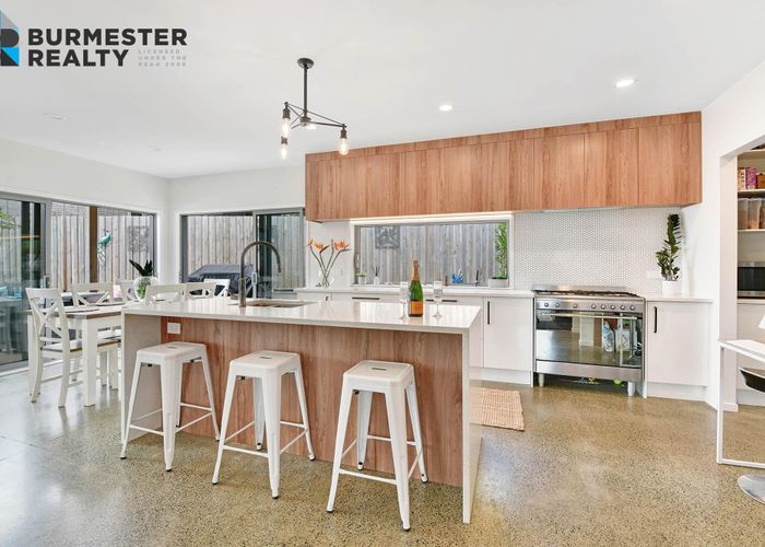  at 10 St Julia court, Helensville, Auckland