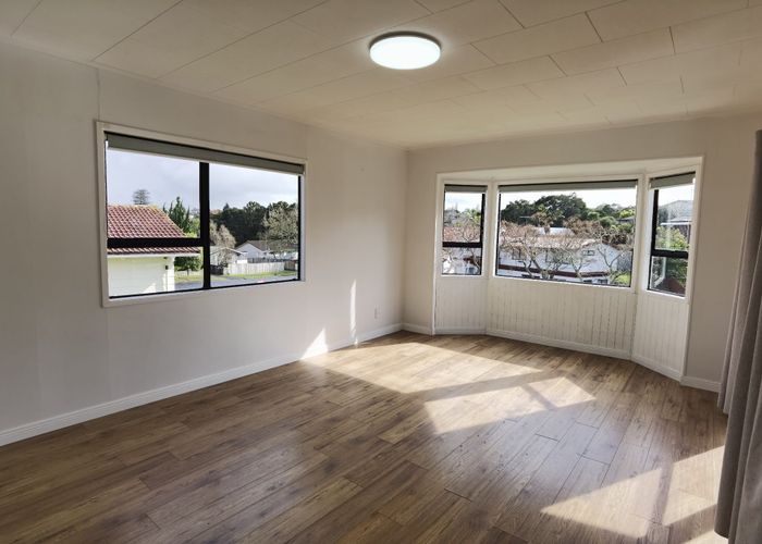  at 3 Melia Grove, Goodwood Heights, Auckland