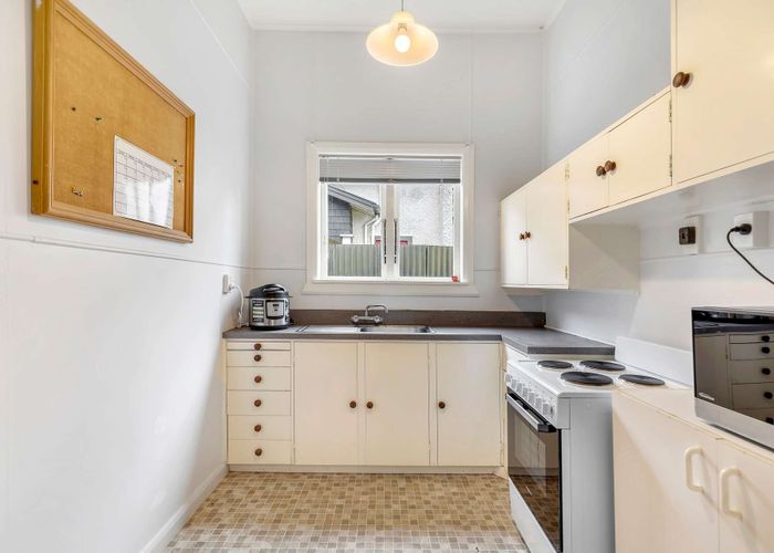  at 127 Linton Street, West End, Palmerston North, Manawatu / Whanganui