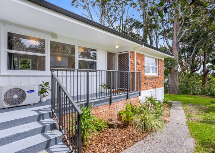  at 2/12 Oberon Place, Avondale, Auckland