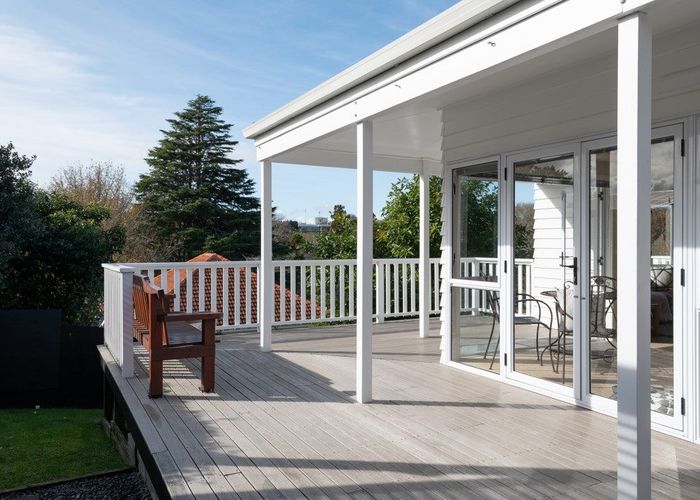  at 2 Dunsford Mews, Hamilton Central, Hamilton