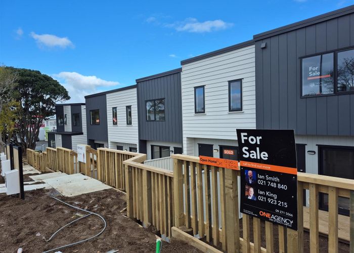  at 75 Vincent Street, Howick, Manukau City, Auckland