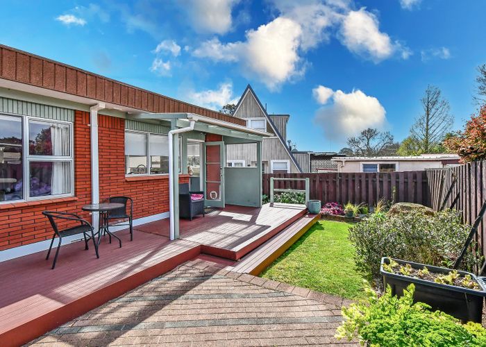  at 8a Ashdown Pl, Pahurehure, Papakura, Auckland