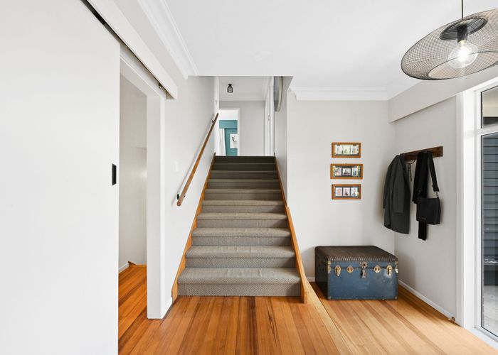  at 9 Samuel Place, Queenwood, Hamilton