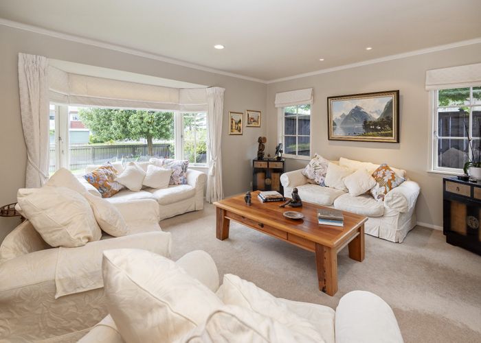  at 186 Fisher Parade, Farm Cove, Auckland