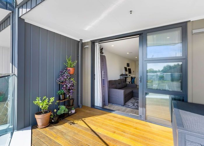  at 305/553C Glenfield Road , Glenfield, North Shore City, Auckland