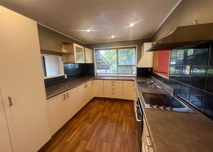  at 7 Osmond Court, Sunnyvale, Auckland