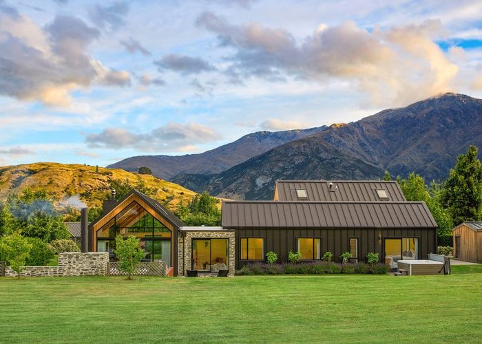  at 5 Ellen Johnson Terrace, Lake Hayes, Queenstown-Lakes, Otago