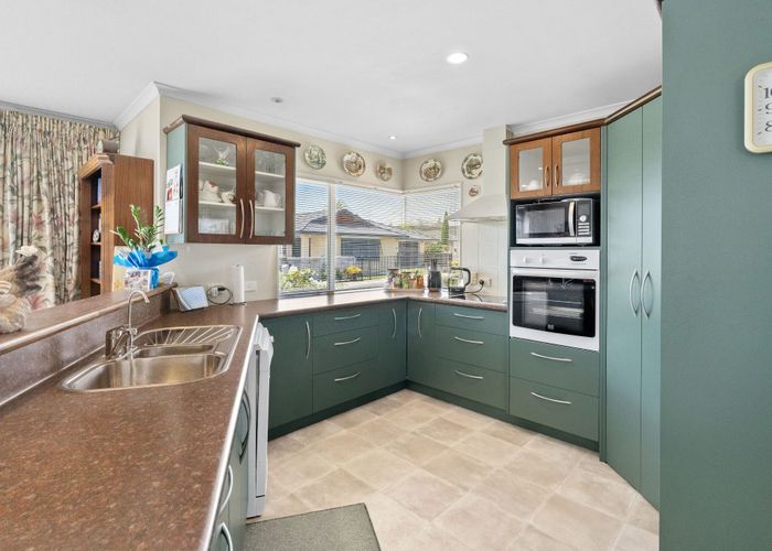  at 4 Campbell Grove, Levin, Levin